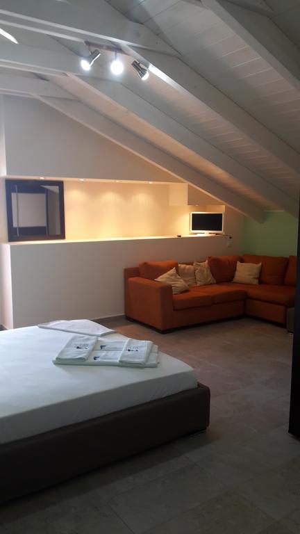Imperial Studios Vasiliki  Room photo